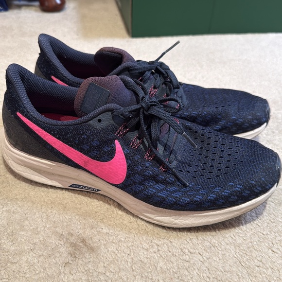 Nike zoom sneakers size 9 women’s - Picture 2 of 2